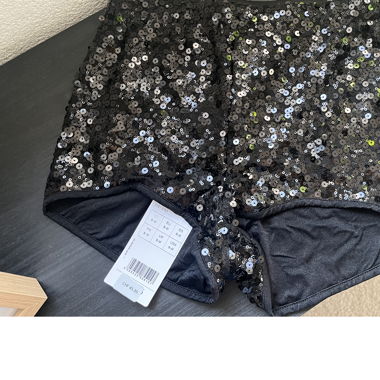 Schwarzer Pailletten-Short