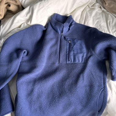 Pulli blau