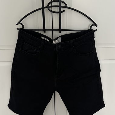 Pantaloncini di jeans neri