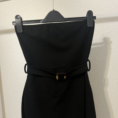Mini robe noire bustier avec ceinture, taille S!
