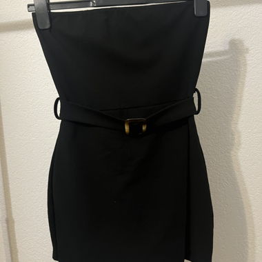 Mini robe noire bustier avec ceinture, taille S!