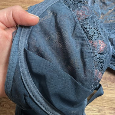 Reggiseno in pizzo blu scuro