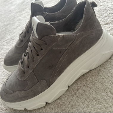 New Copenhagen Graue Chunky-Sneaker mit Plateau 39