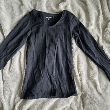 Maglia nera a maniche lunghe