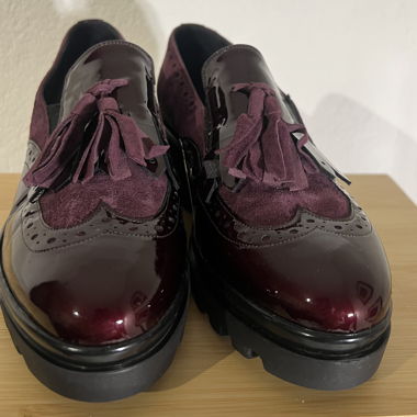 Bordeauxfarbene Mokassins aus Leder Vitulli & Co, Gr. 36