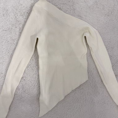 Top bianco monospalla