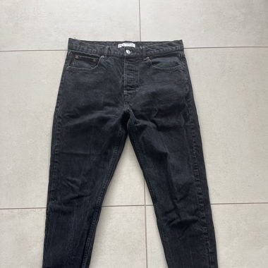 Jeans noir - coupe droite 