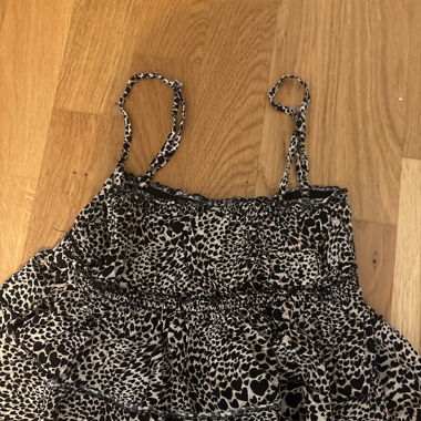 Subdued print top 