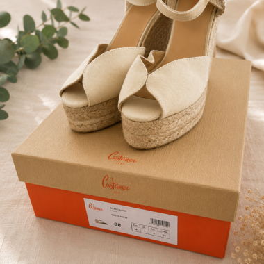 Castanier Platform Sandals