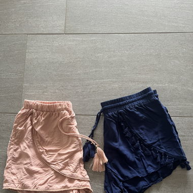 2 Shorts