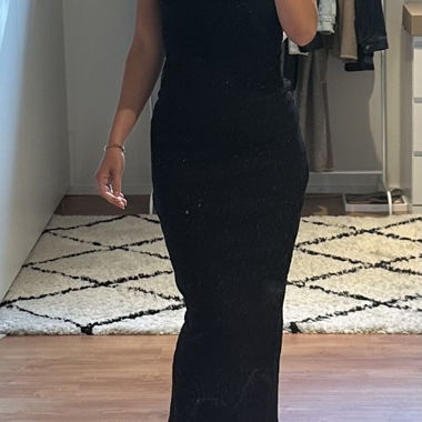 Schwarzes Maxikleid