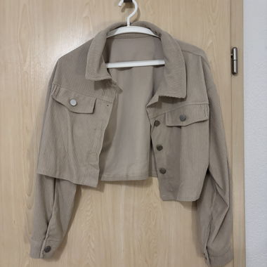 Beige short shirt jacket
