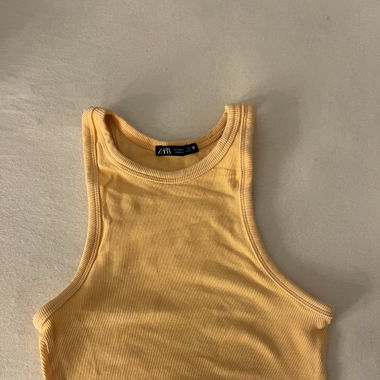 2 croptops 