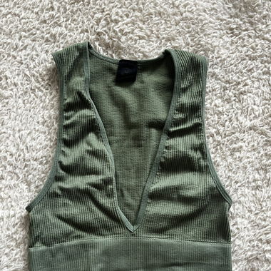top/reggiseno verde
