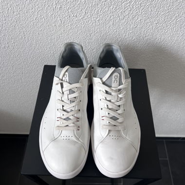 On Sneakers weiss 