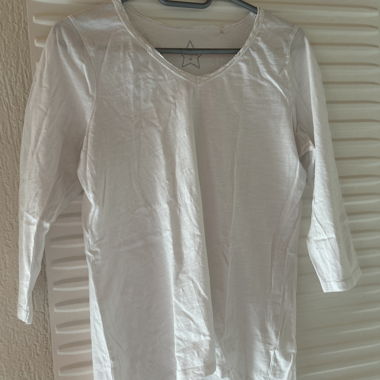 White Top with 3/4 Sleeves