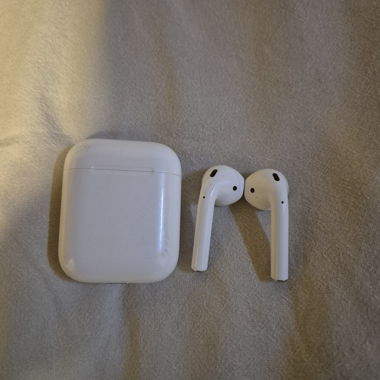 Apple AirPods con custodia di ricarica 1a generazione!