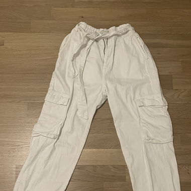Jeans cargo blanc de la marque Camaïeu 