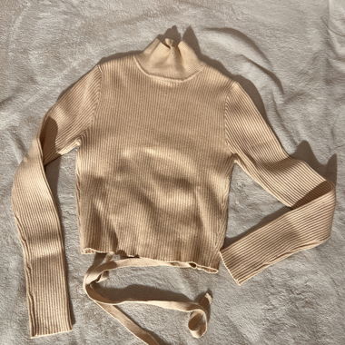 Maglione in maglia a coste beige