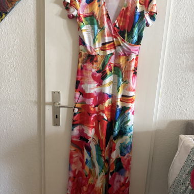 Langes Kleid mit mehrfarbigem Print
