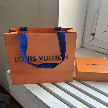 Juste la boîte Louis Vuitton 1.1