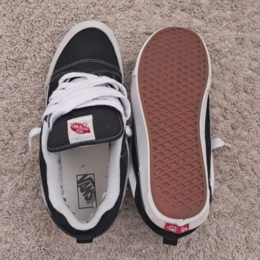 Knu Skool Vans (Schwarz-Weiss)