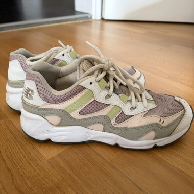 New Balance Sneakers