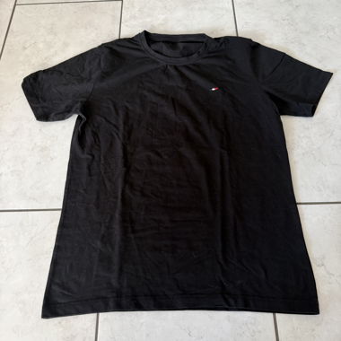 Schwarzes T-Shirt