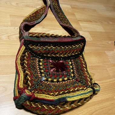 Borsa ricamata