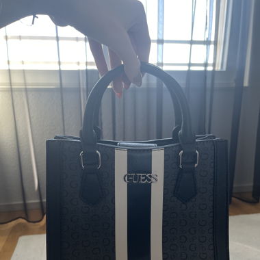 Guess Tasche