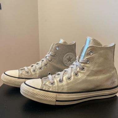 Goldene Converse
