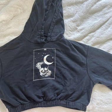 Black Sweatshirt