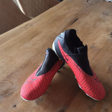 Nike Phantom GX Pro F600 - rot/schwarz - Grösse 42