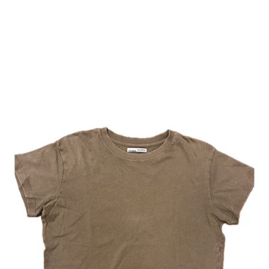 brown shirt