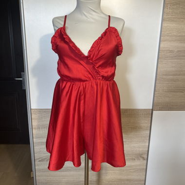 Tutina rossa in satin