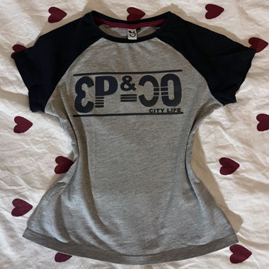 Graues EP&CO Raglan-T-Shirt