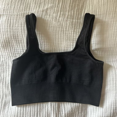 Top sportivo nero a coste di Aimn