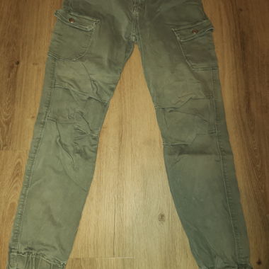 Grüne Hosen Baggy