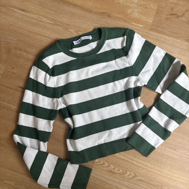 Maglione a righe verde e bianco Zara