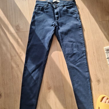 Bershka Skinny Push-up-Jeans, dunkelblau