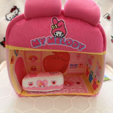 Maison en peluche Sanrio My Melody