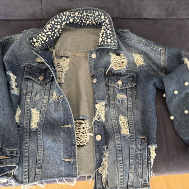 Denim jacket with pearls