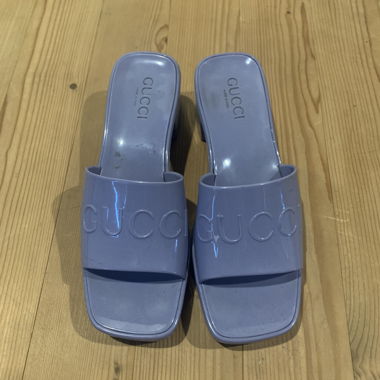 Gucci lila Slides