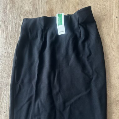 Schwarzer Bleistiftrock. XS neu mit Etikett 
