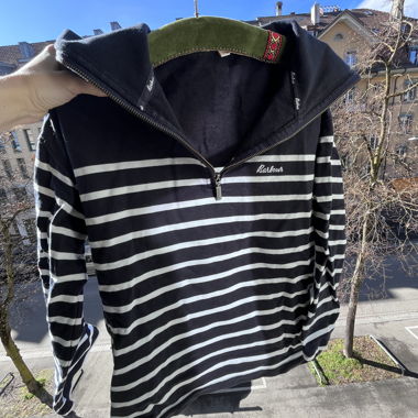 Gestreifter Langarm-Pullover mit Reissverschluss