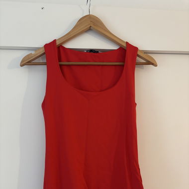 Schönes rotes Top