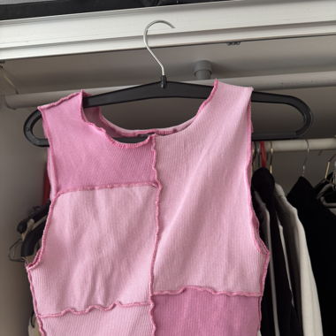 Cute pink top