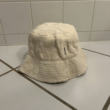 Bob Billabong couleur crème