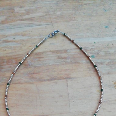 Glass beads choker 