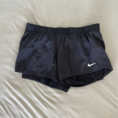 Nike Dri-FIT Shorts schwarz